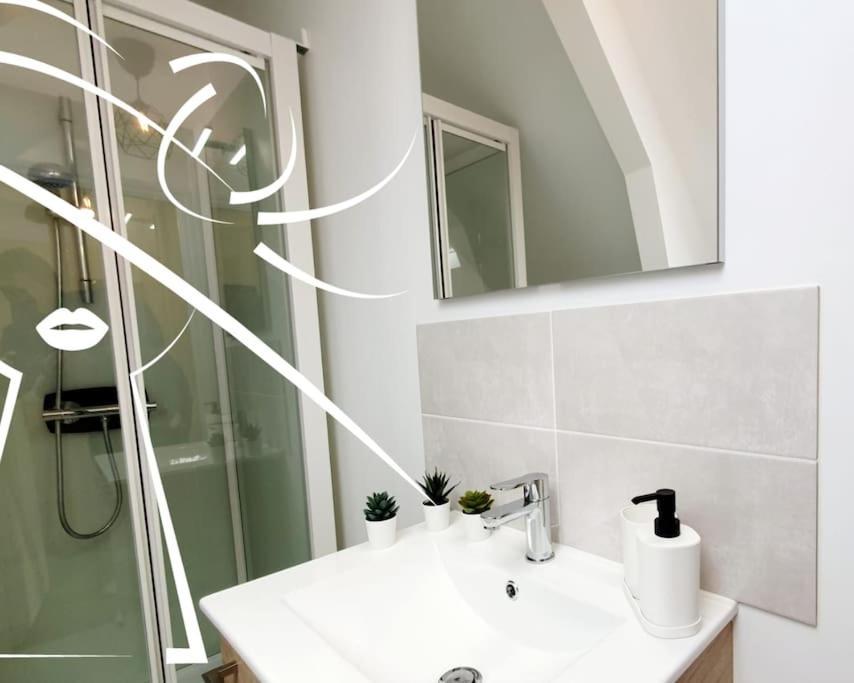 Pop & Suite Par Madame Conciergerie Rennes Ngoại thất bức ảnh